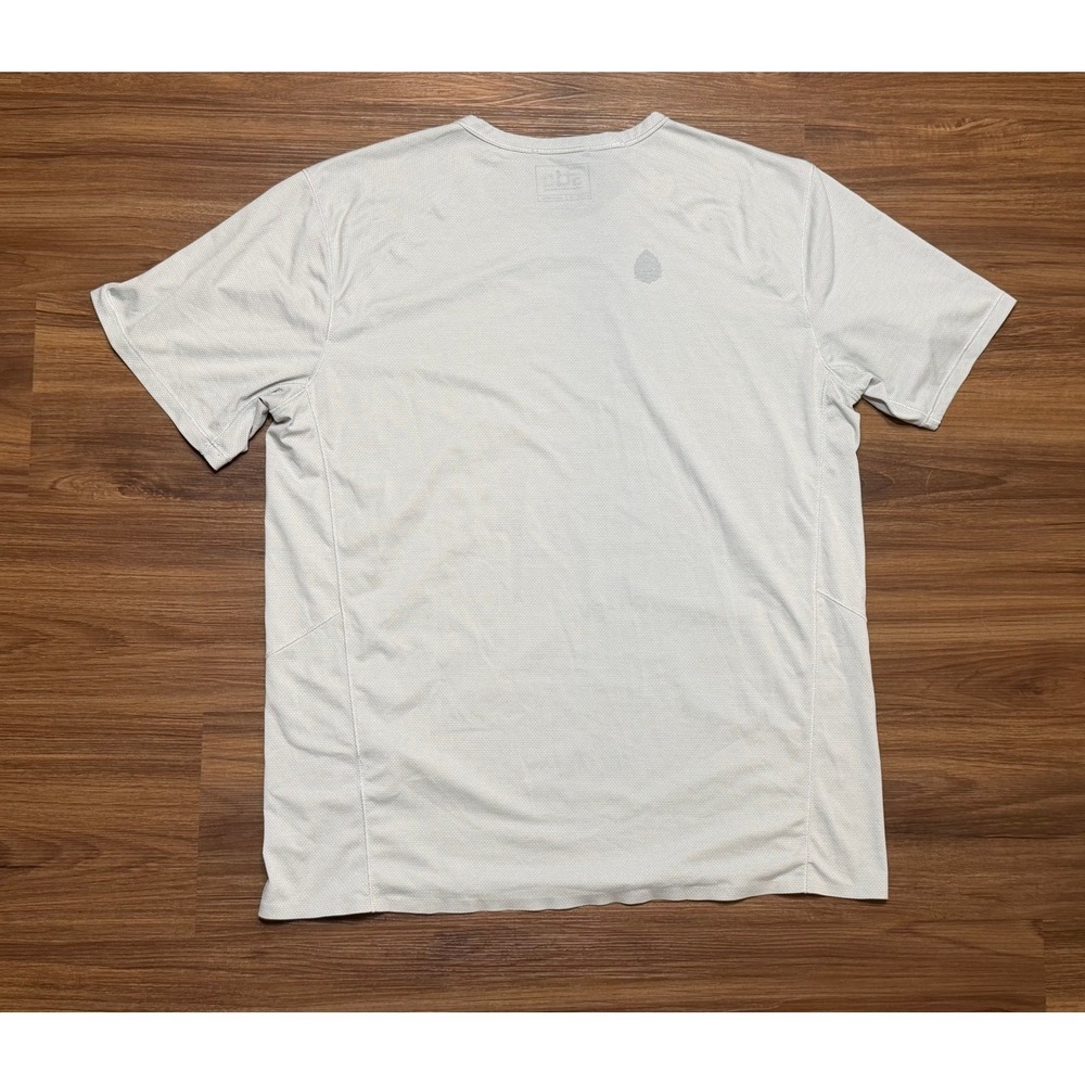 Stio Mens Lucent Tee T-Shirt Quiet Grey Performance Athletic Shirt Size M - Picture 3 of 10